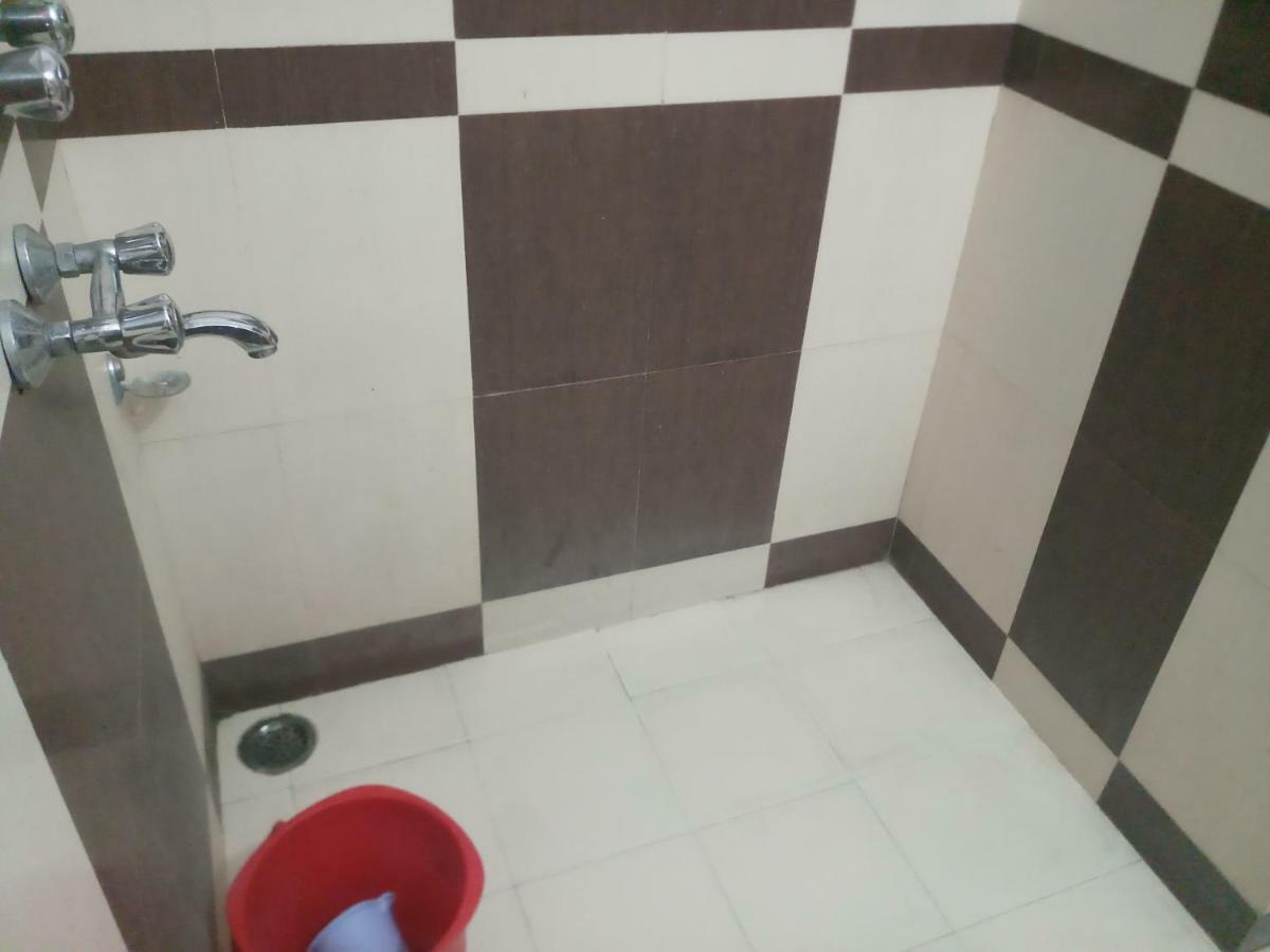 Hotel Vindhwashni Haldwāni Екстериор снимка